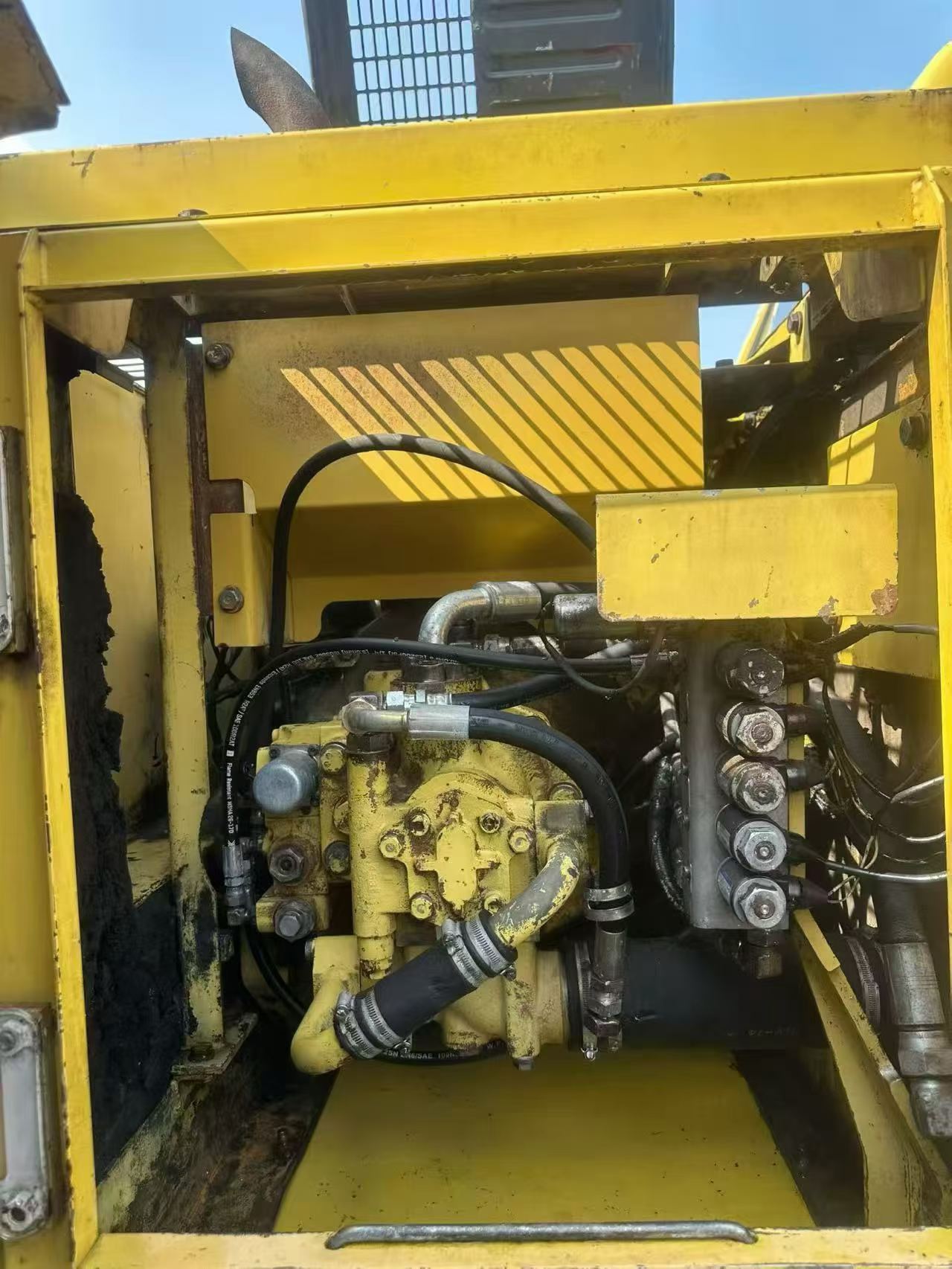 Buy Komatsu PC120-6 Used Excavator / 3