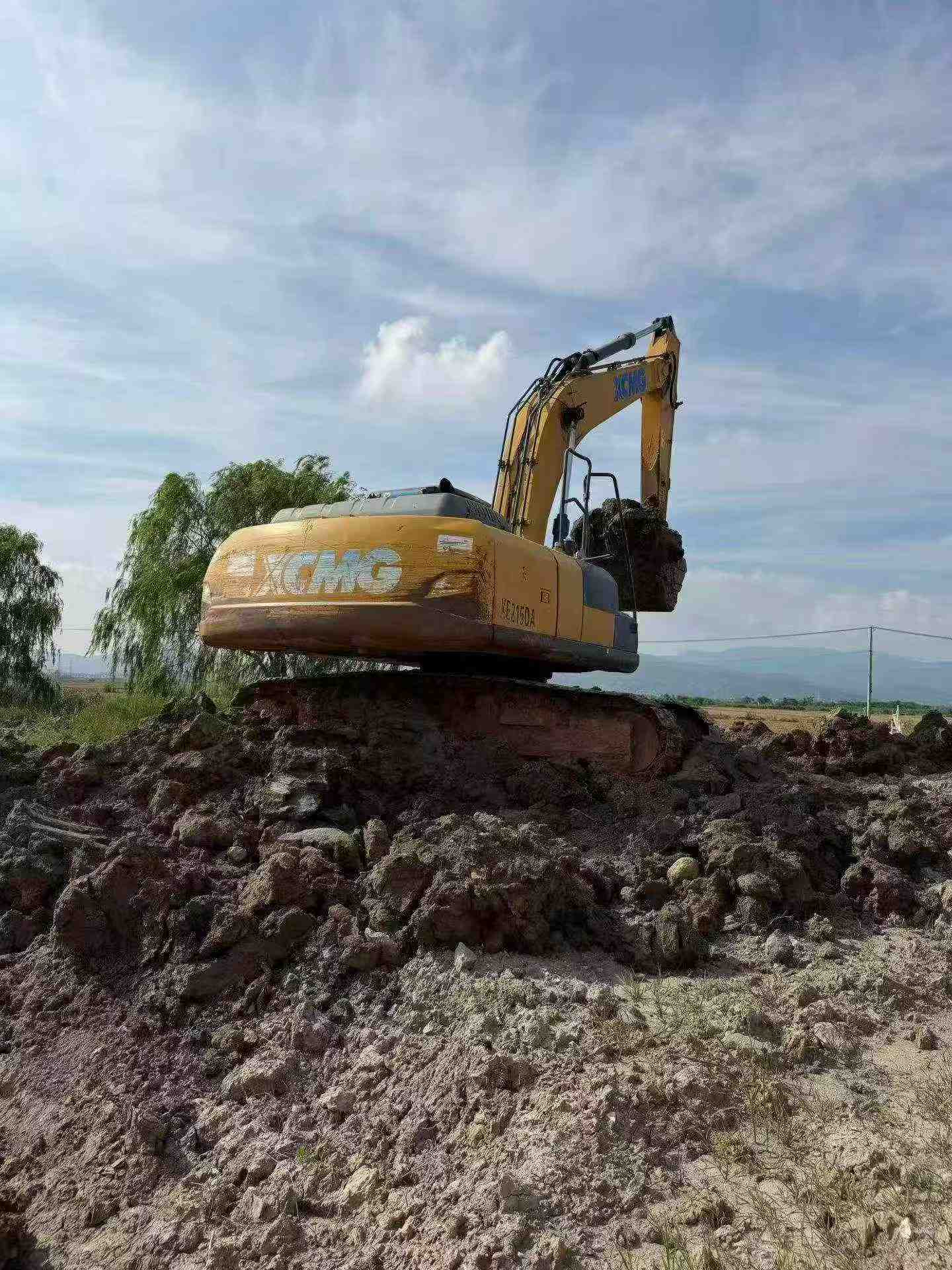 Buy XCMG XE200 Used Excavator / 9