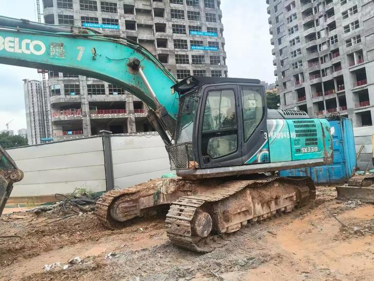 Buy Kobelco SK270D-8 Used Excavator / 1