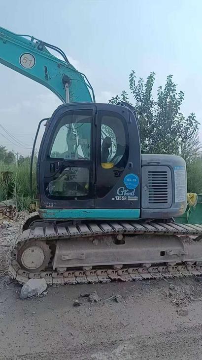Buy Kobelco SK135 Used Excavator / 1