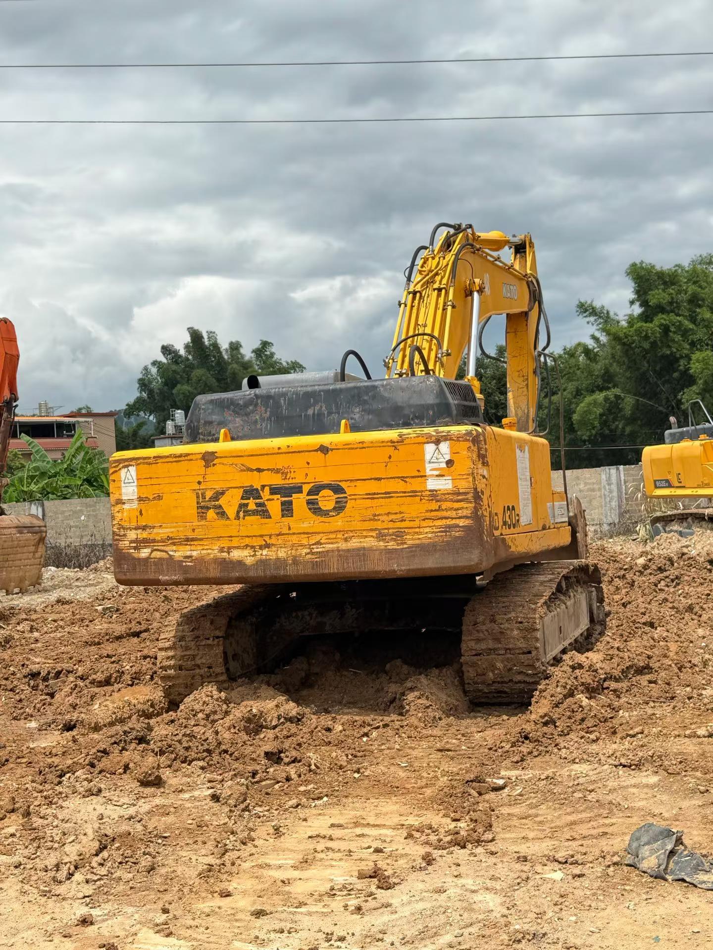 Buy Kato HD1430R Used Excavator / 5