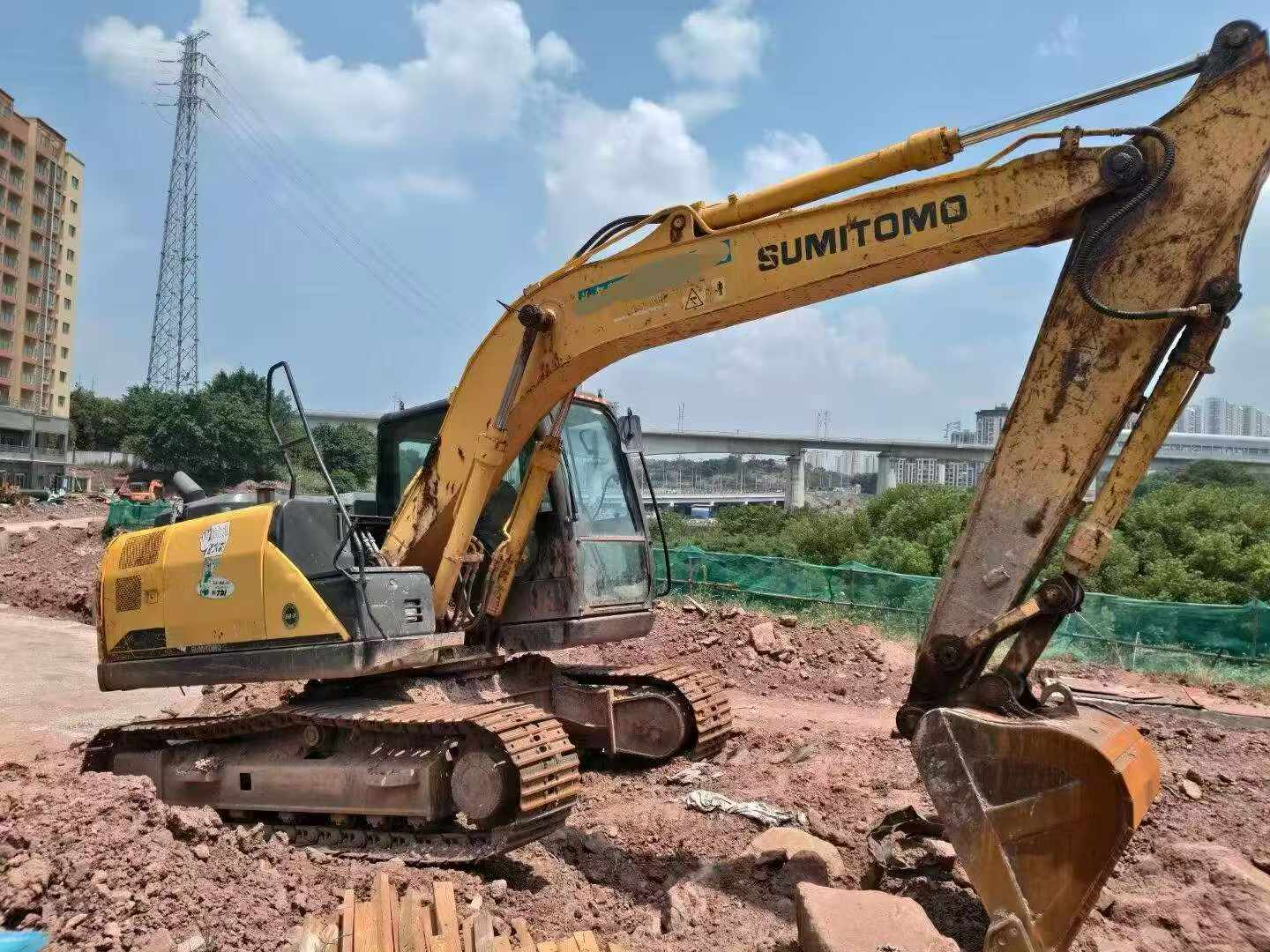 Buy Sumitomo SH130-3 Used Excavator / 2