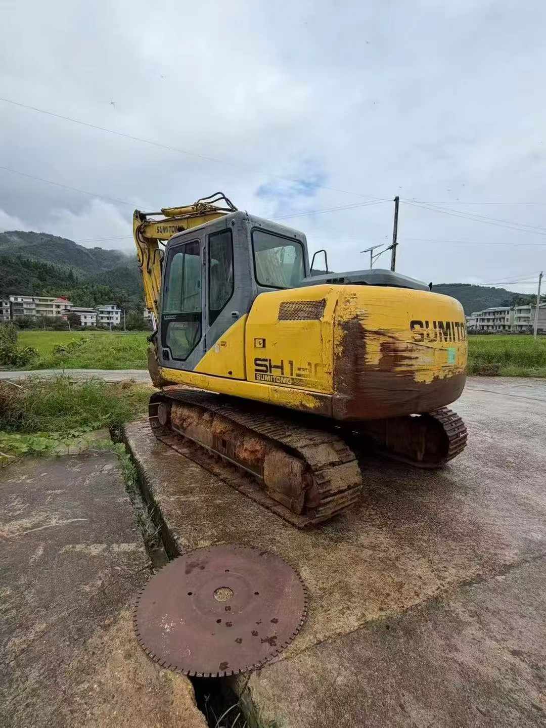 Buy Sumitomo SH130-3 Used Excavator / 7