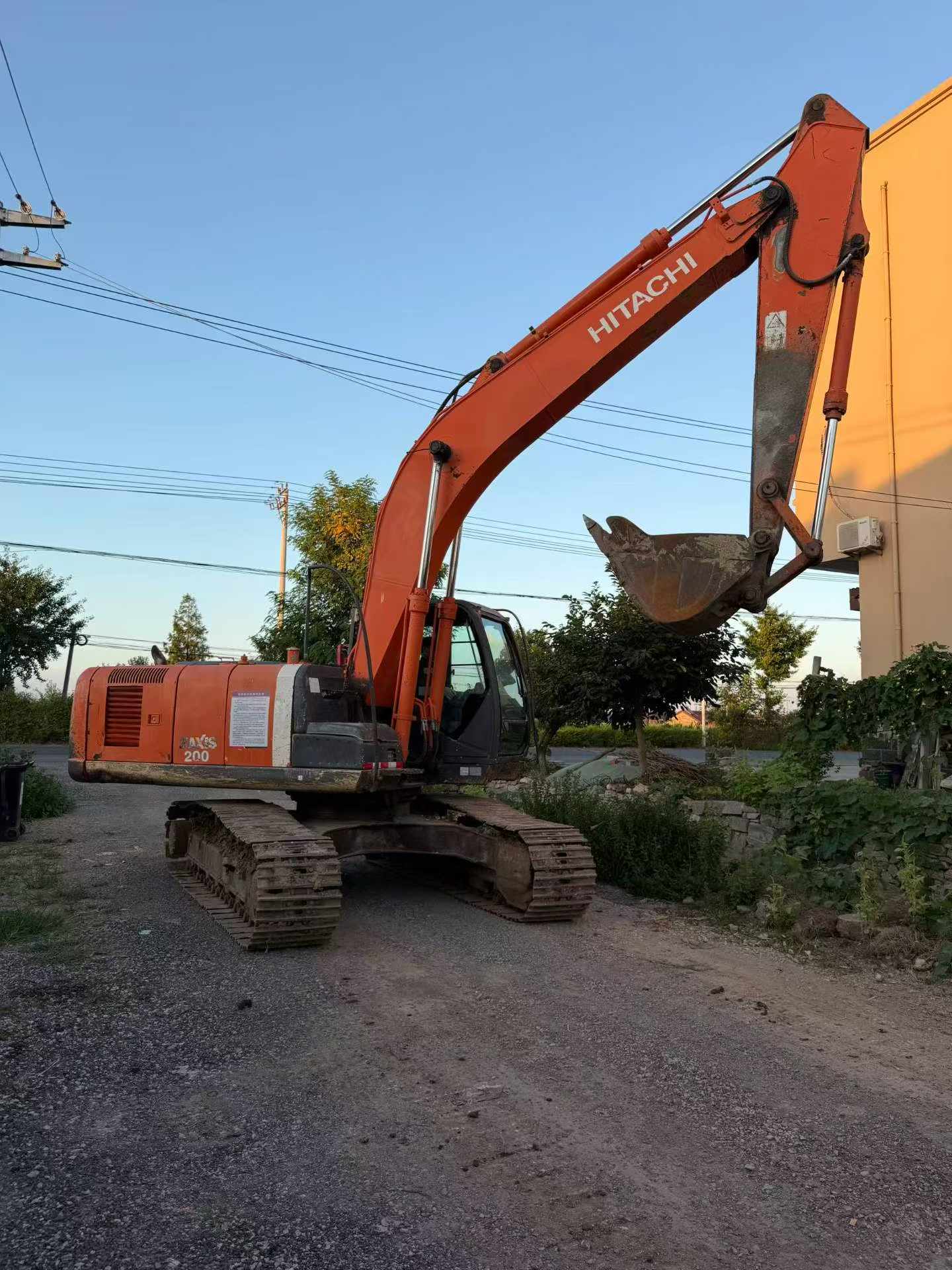 Buy Hitachi EX200-3 Used Excavator / 2