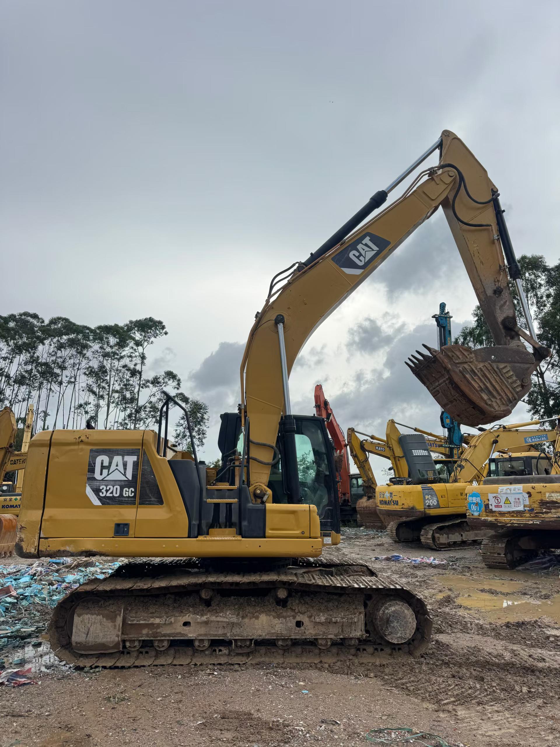 Buy Caterpillar 320GC Used Excavator / 9