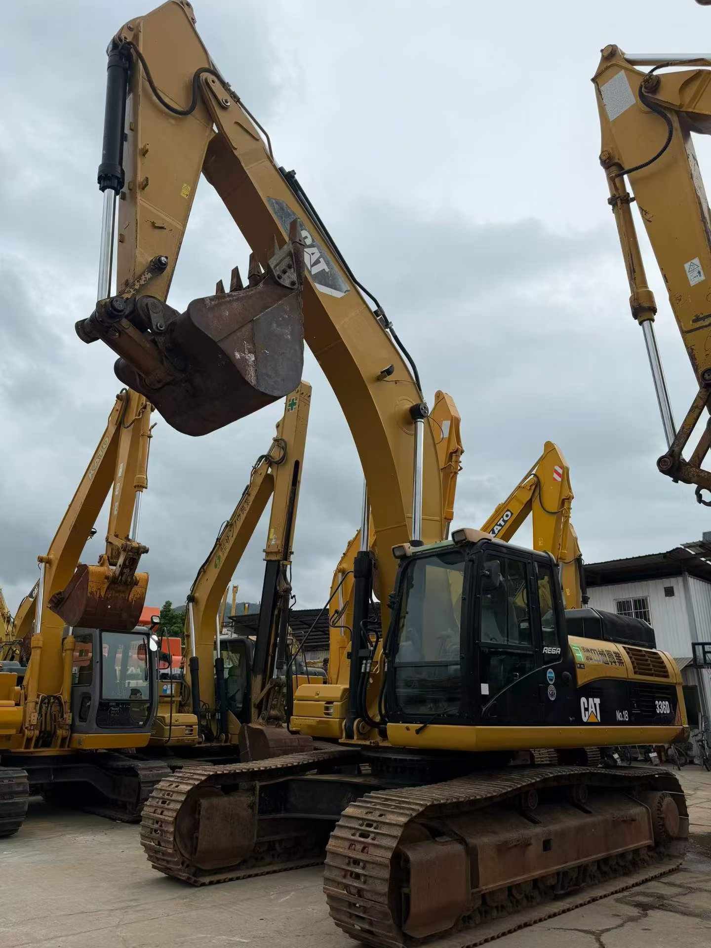 Buy Caterpillar 336DL Used Excavator / 6