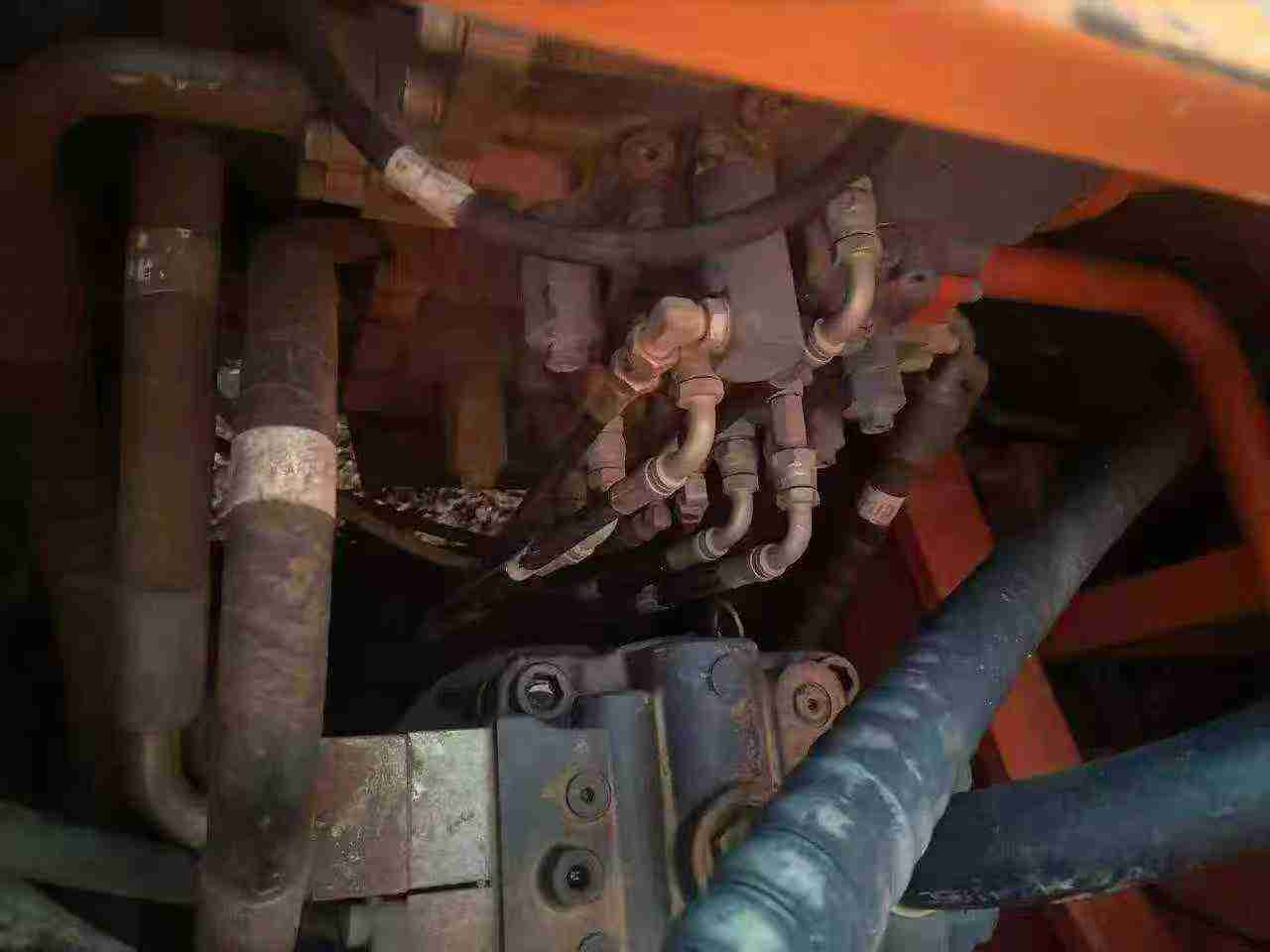 Buy Doosan DH225-7 Used Excavator / 4