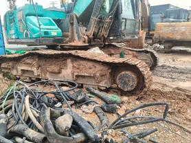 Buy Kobelco SK270D-8 Used Excavator / 3 Buy Kobelco SK270D-8 Used Excavator / 3