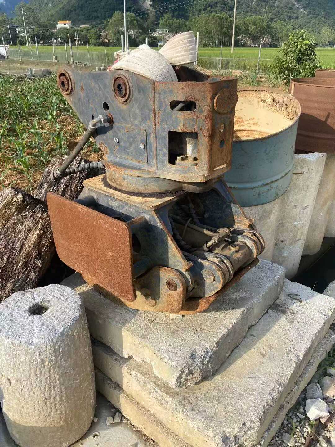 Buy Sany SY95C Used Excavator / 5