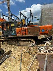 Buy Hitachi ZX450-6 Used Excavator / 3 Buy Hitachi ZX450-6 Used Excavator / 3