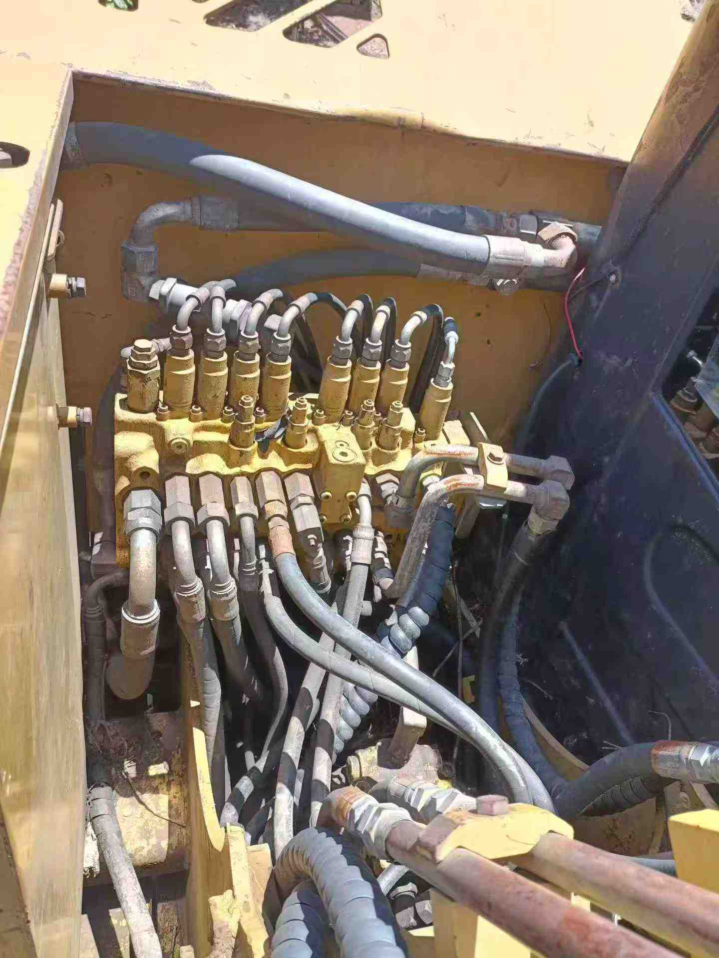 Buy Caterpillar 307B Used Excavator / 4