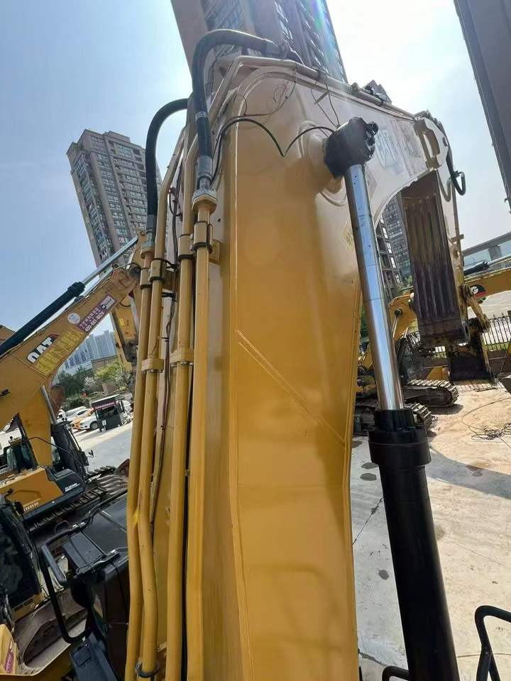 Buy Caterpillar 374D Used Excavator / 8