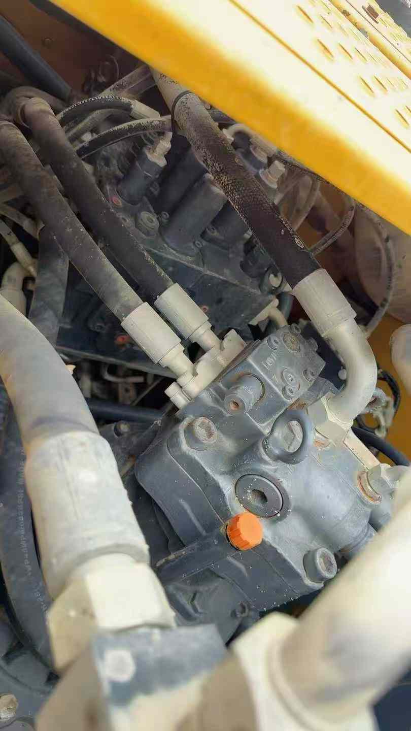 Buy XCMG XE215 Used Excavator / 5