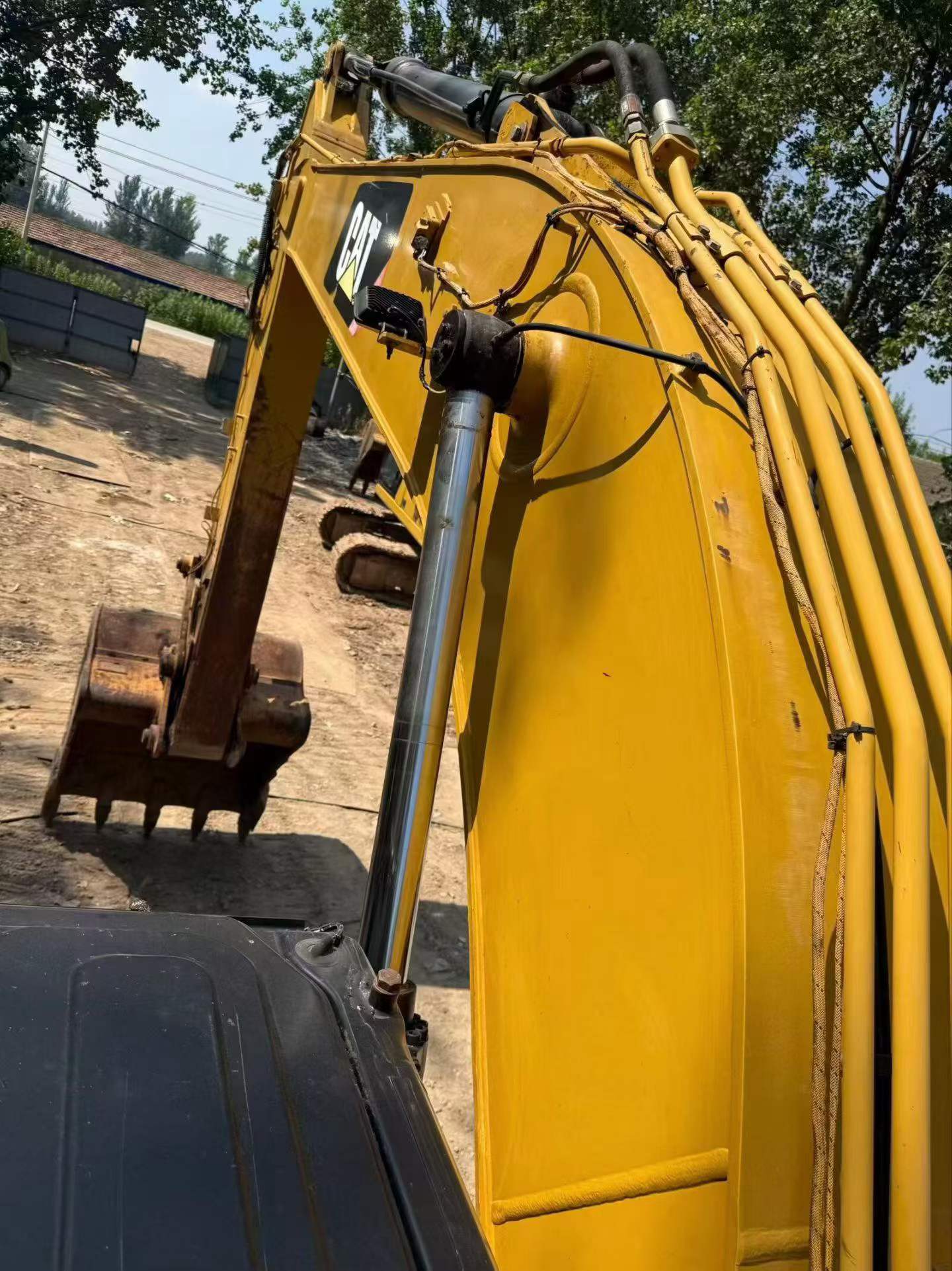 Buy Caterpillar 323 Used Excavator / 3