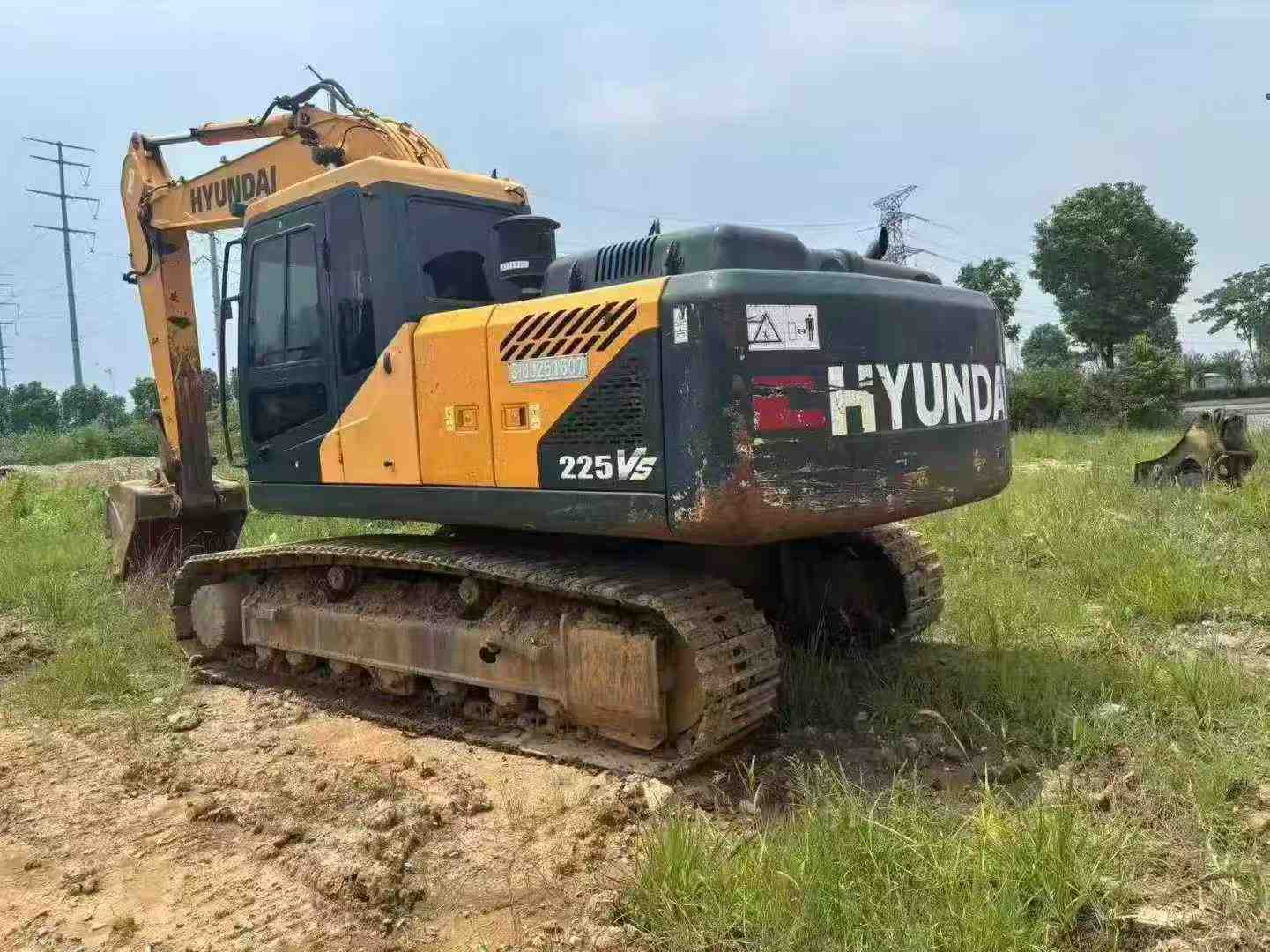 Buy Hyundai R215-7 Used Excavator / 3
