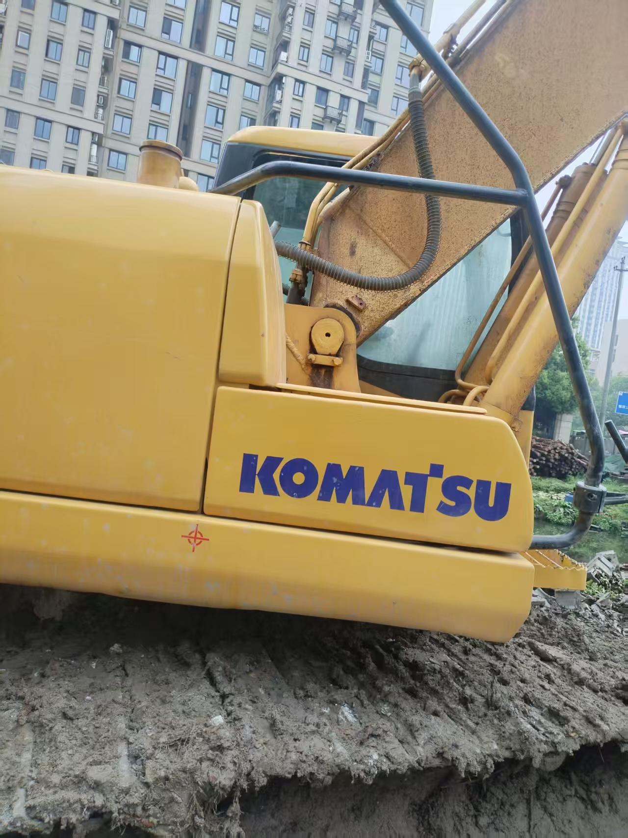 Buy Komatsu PC200 Used Excavator / 6