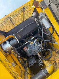 Buy Kato HD512-6 Used Excavator / 4 Buy Kato HD512-6 Used Excavator / 4