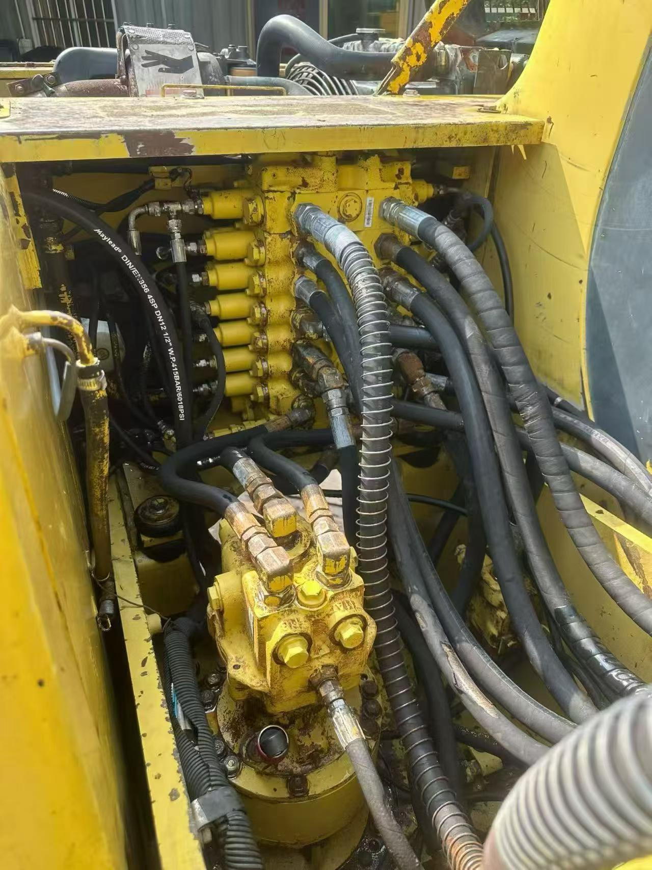 Buy Komatsu PC120-6 Used Excavator / 2