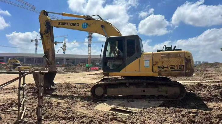 Buy Sumitomo SH210-5 Used Excavator / 1