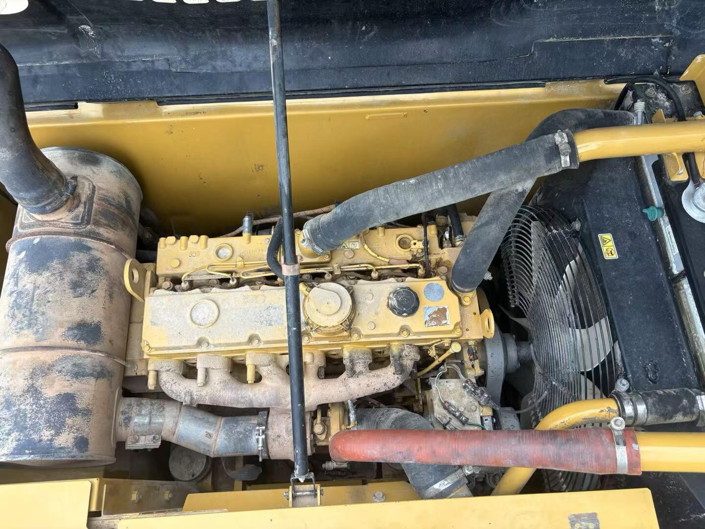 Buy Caterpillar 320D Used Excavator / 8