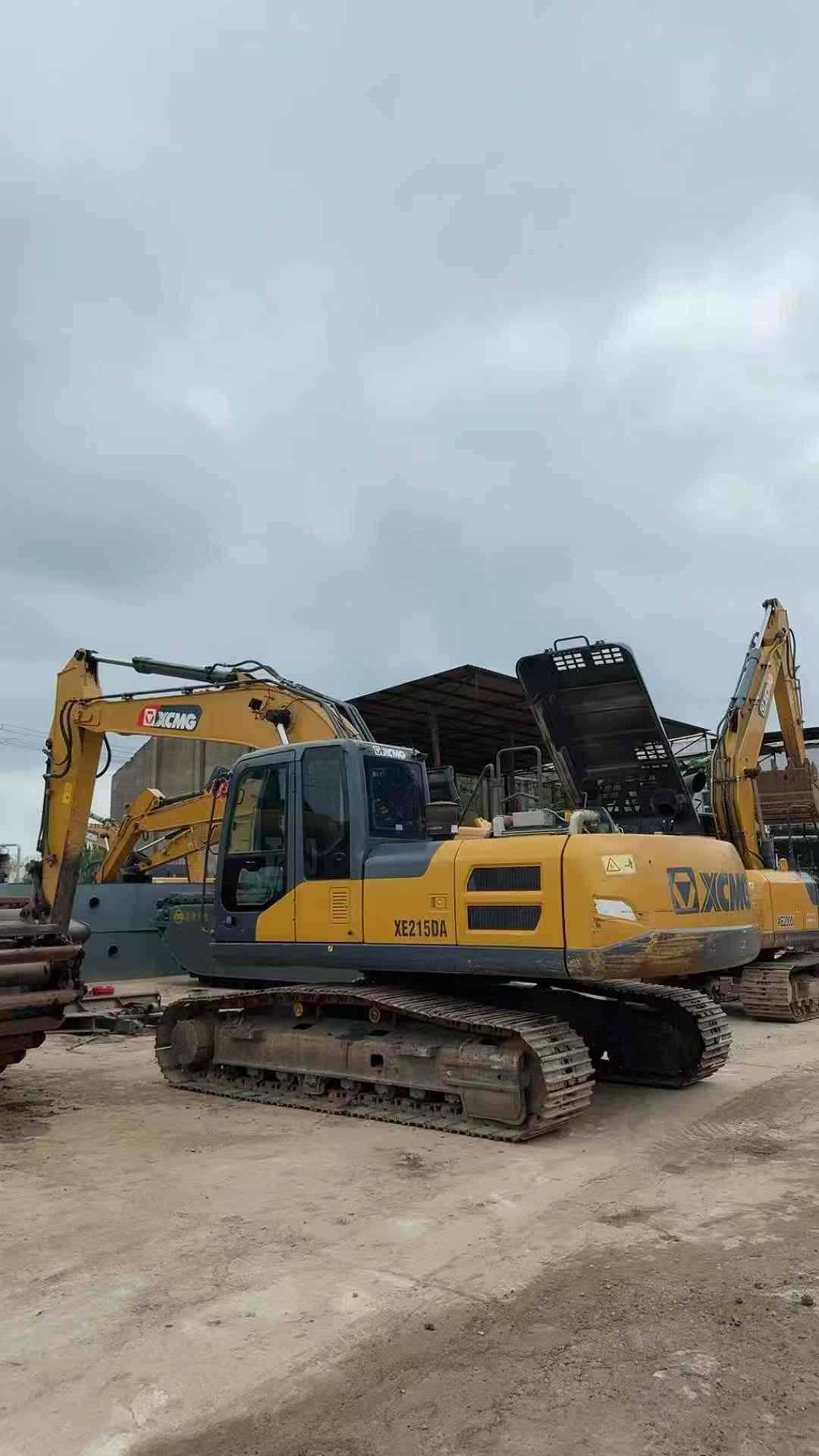 Buy XCMG XE215 Used Excavator / 3
