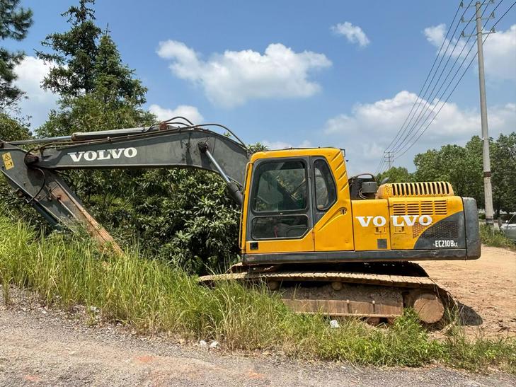 Buy Volvo EC210B Used Excavator / 1