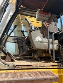 Buy Kato HD2045 Used Excavator / 2 Buy Kato HD2045 Used Excavator / 2