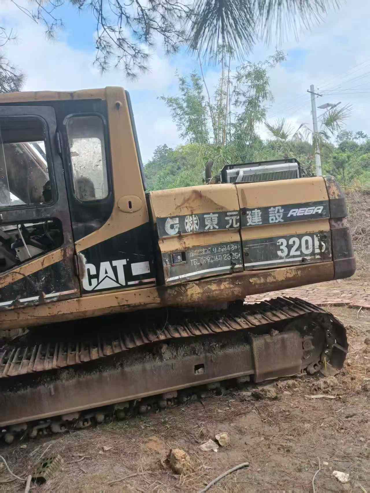 Buy Caterpillar 320A Used Excavator / 3