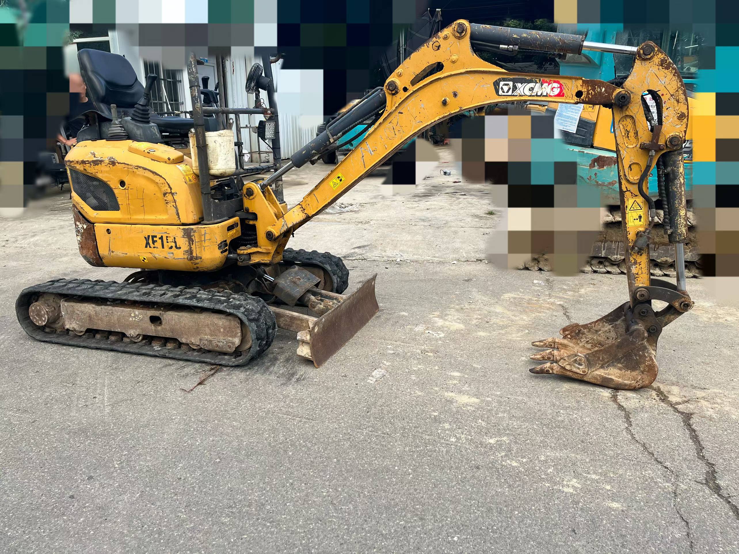 Buy XCMG XE15 Used Excavator / 2
