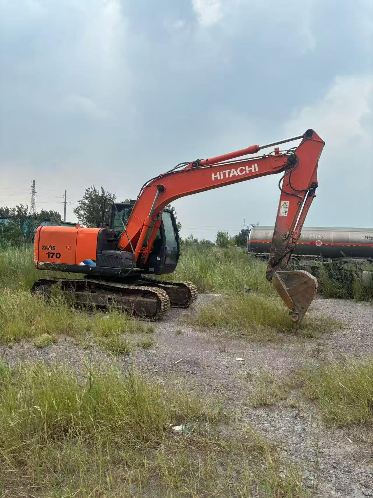 Buy Hitachi EX130 Used Excavator / 2