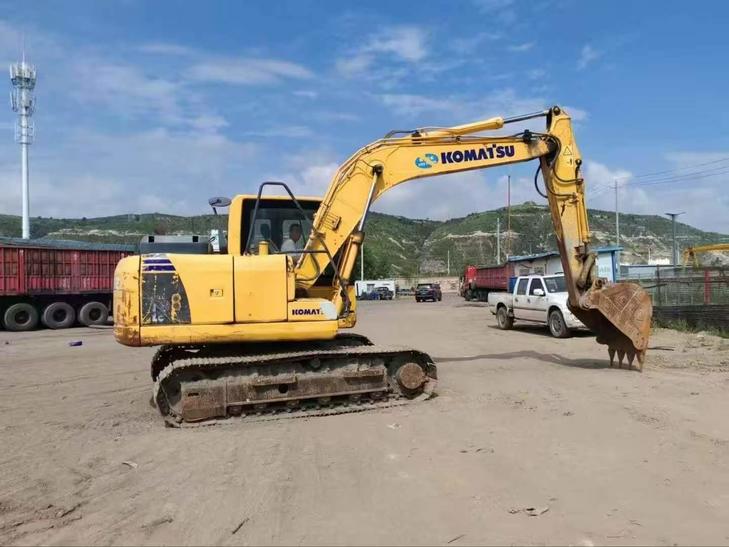 Buy Komatsu PC110-7 Used Excavator / 1