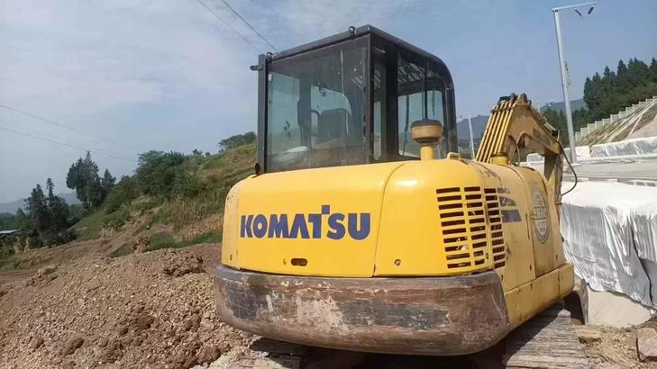 Buy Komatsu PC56-7 Used Excavator / 1