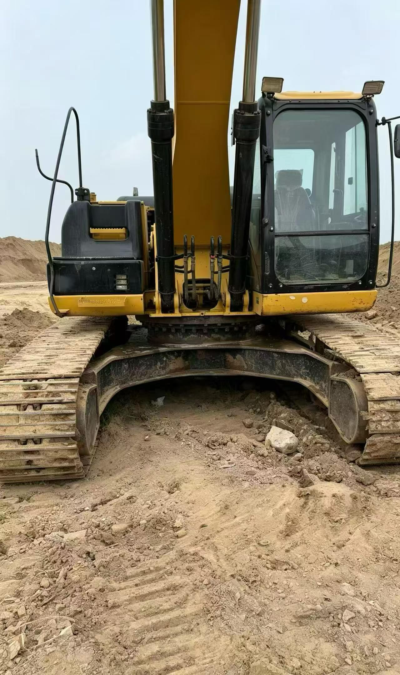 Buy Caterpillar 326DL Used Excavator / 5