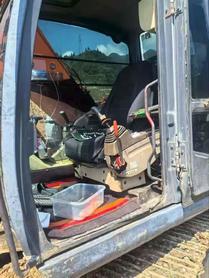 Buy Hitachi EX200-3 Used Excavator / 4 Buy Hitachi EX200-3 Used Excavator / 4
