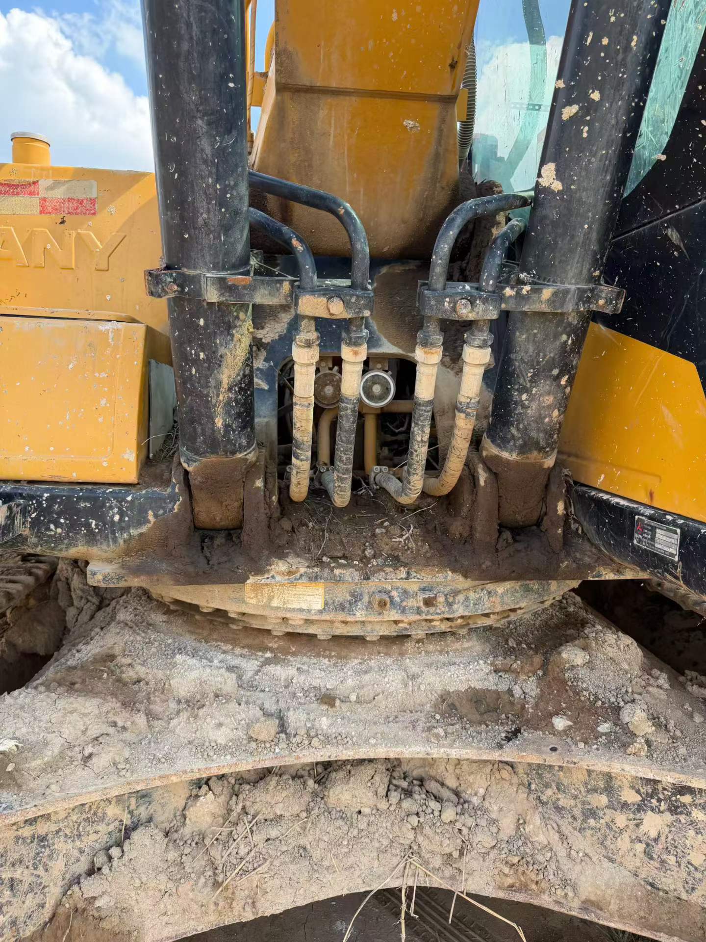 Buy Sany SY215C Used Excavator / 8