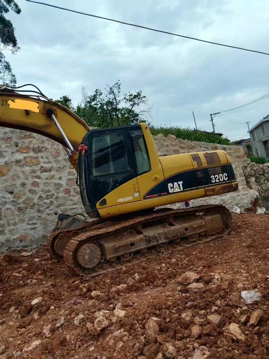 Buy Caterpillar 320C Used Excavator / 1