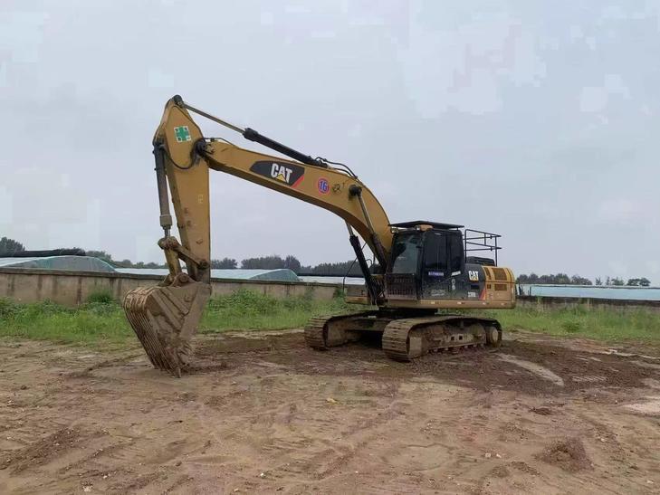 Buy Caterpillar 329D Used Excavator / 1