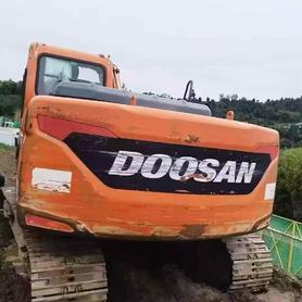 Buy Doosan S130W-3 Used Excavator / 2 Buy Doosan S130W-3 Used Excavator / 2