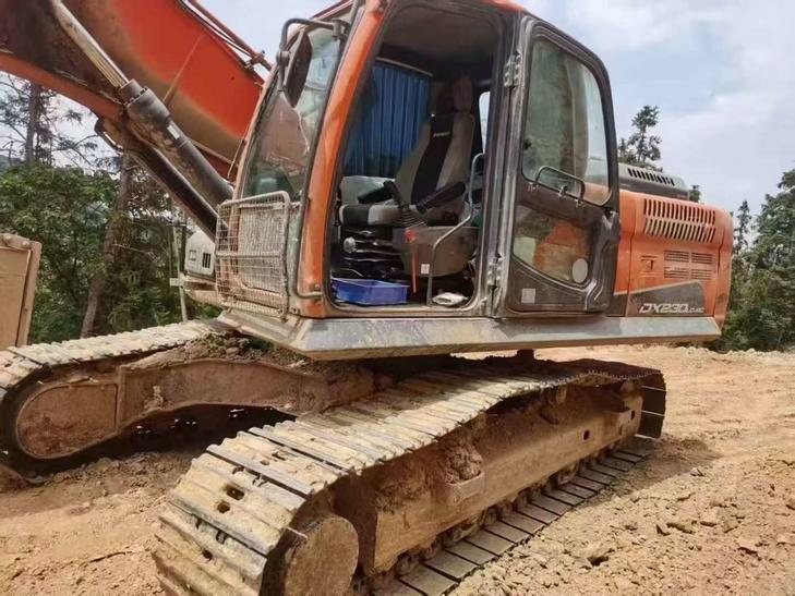 Buy Doosan DX230-9CN Used Excavator / 1