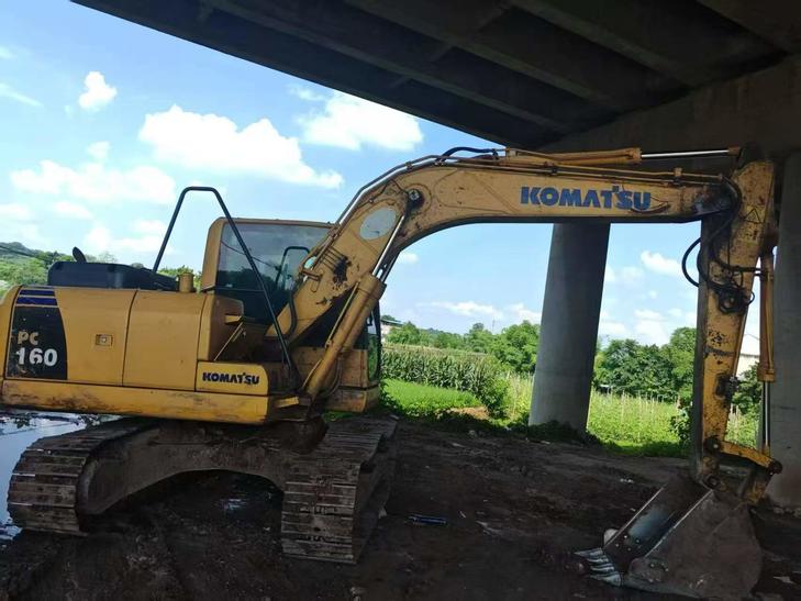 Buy Komatsu PC110-7 Used Excavator / 1