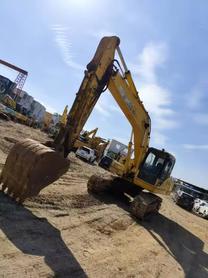Buy Komatsu PC200-7 Used Excavator / 4 Buy Komatsu PC200-7 Used Excavator / 4