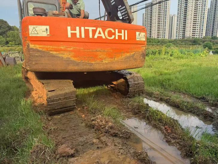 Buy Hitachi EX210-5 Used Excavator / 1