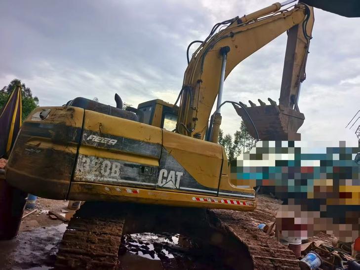 Buy Caterpillar 320A Used Excavator / 1