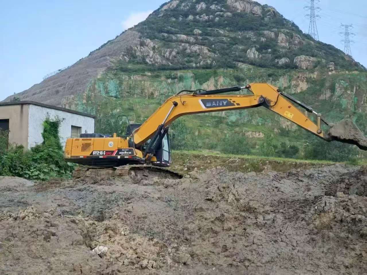 Buy Sany SY205C Used Excavator / 2