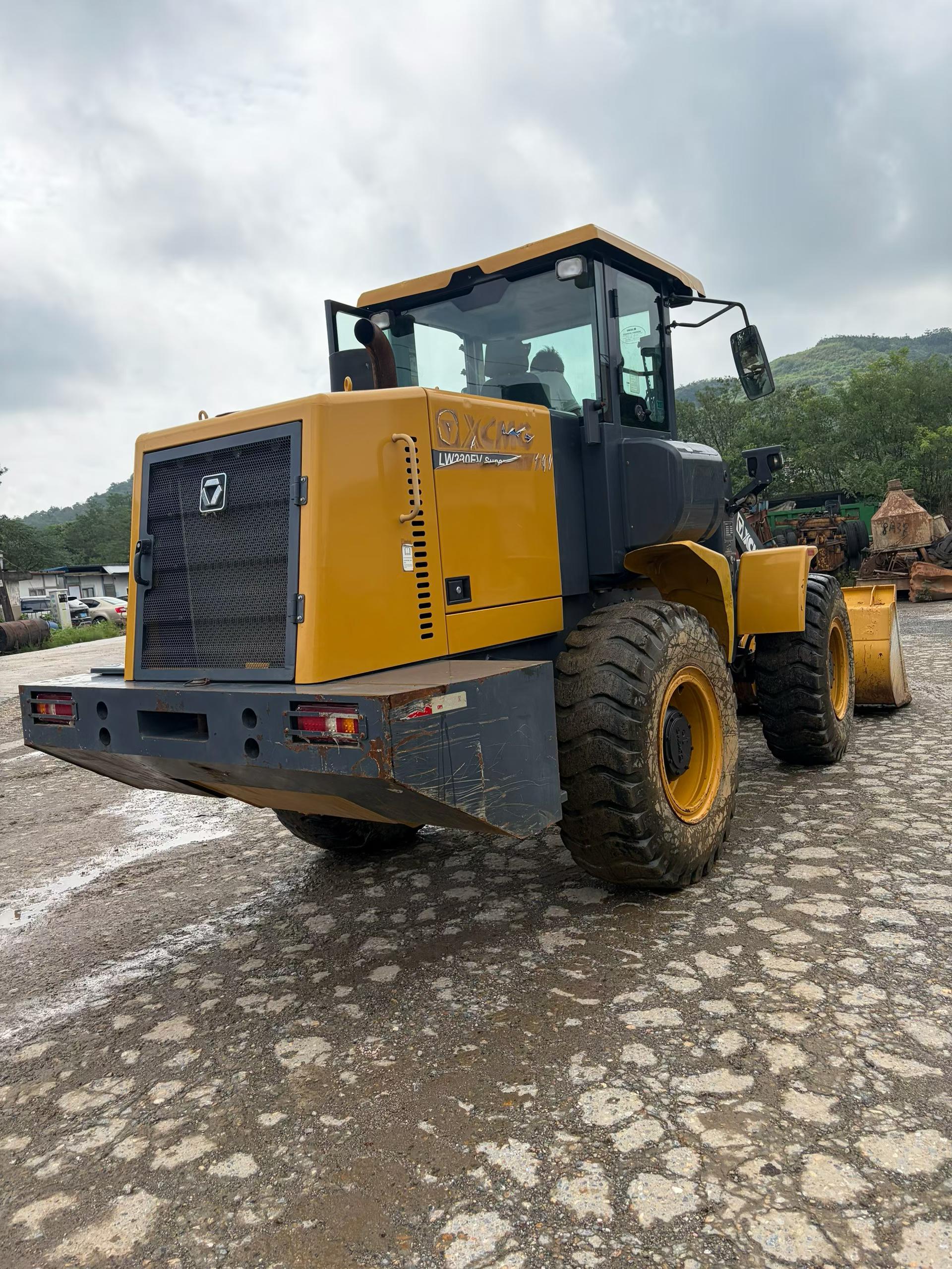Buy XCMG XE330 Used Loader / 2