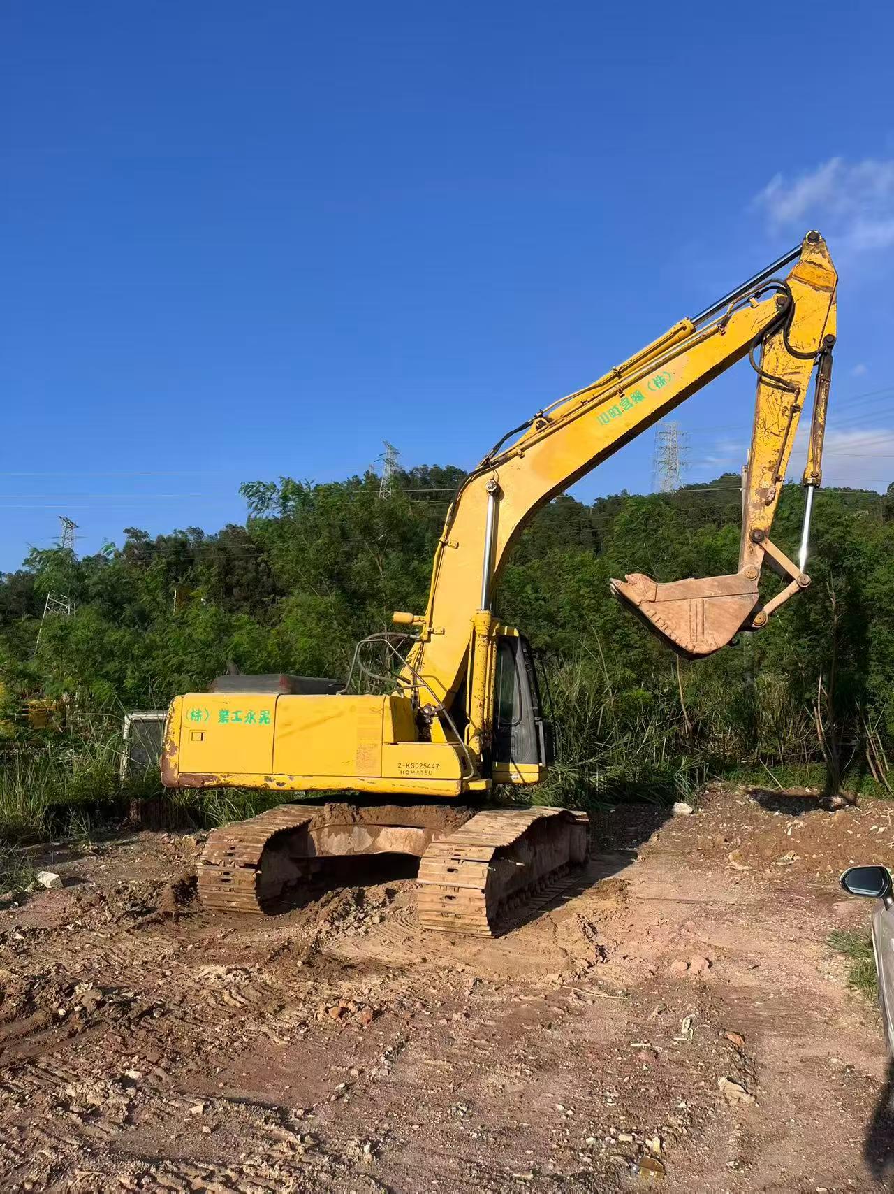 Buy Komatsu PC200-6 Used Excavator / 2