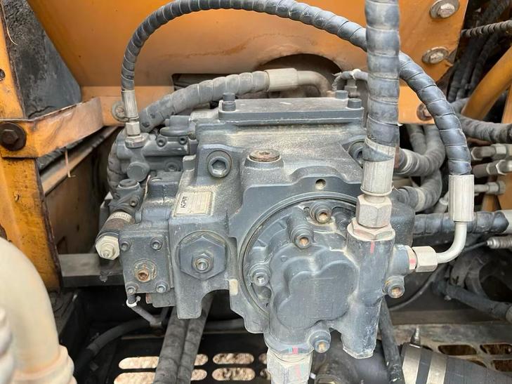 Buy Sany SY135 Used Excavator / 1