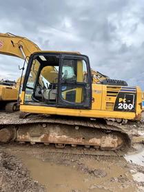 Buy Komatsu PC200-8 Used Excavator / 4 Buy Komatsu PC200-8 Used Excavator / 4