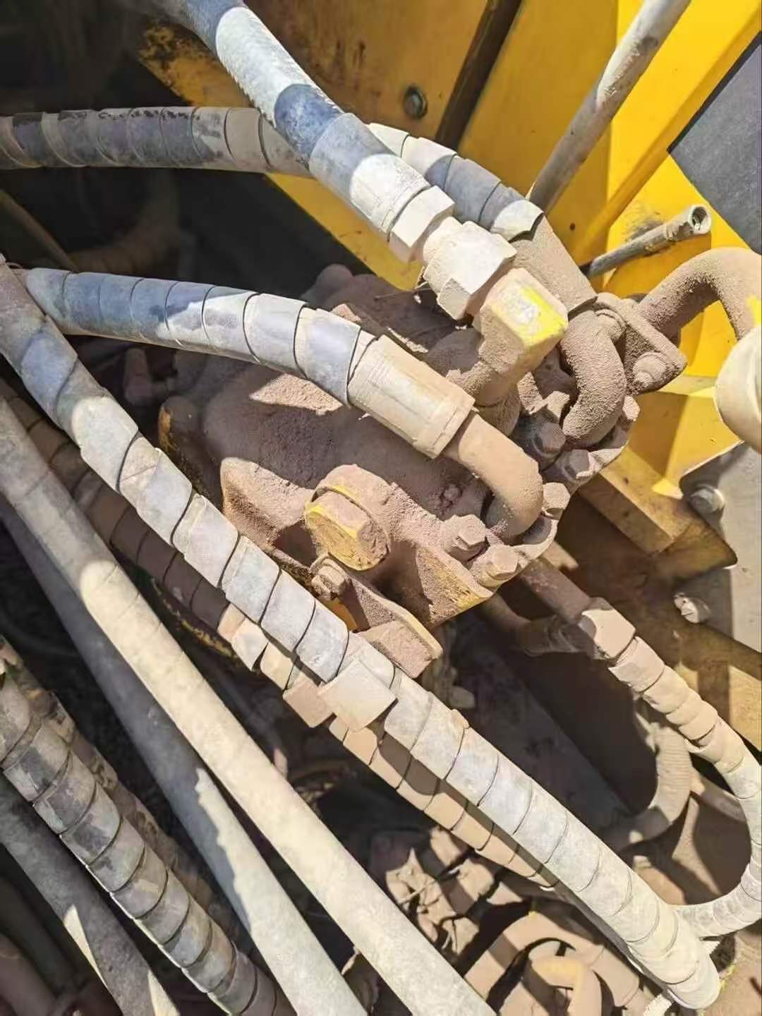 Buy Komatsu PC240-6 Used Excavator / 6