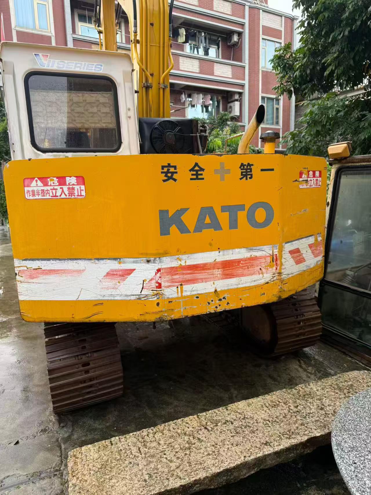 Buy Kato HD250 Used Excavator / 2